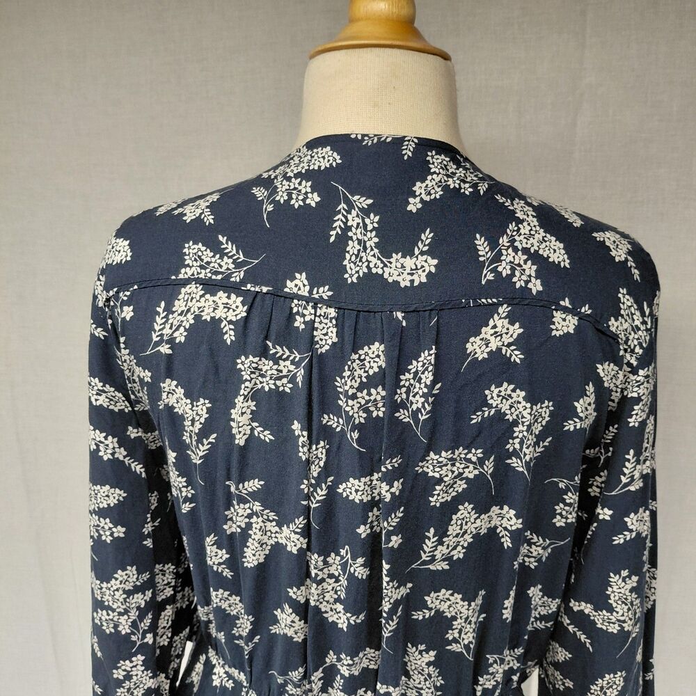 GAP Floral V-Neck Faux Wrap Dress Knee Length Navy/ White Sz L - Picture 7 of 9